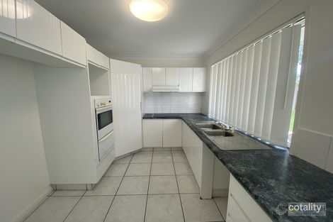Property photo of 11 Thornleigh Crescent Varsity Lakes QLD 4227
