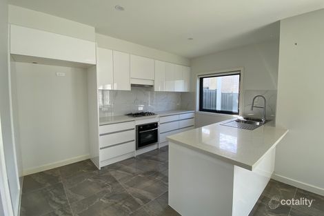 Property photo of 141 Saltlake Boulevard Wollert VIC 3750