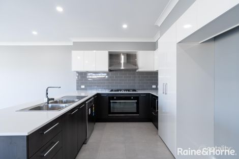 Property photo of 1/40 Malachite Street Chisholm NSW 2322