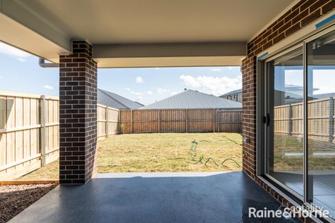 Property photo of 1/40 Malachite Street Chisholm NSW 2322