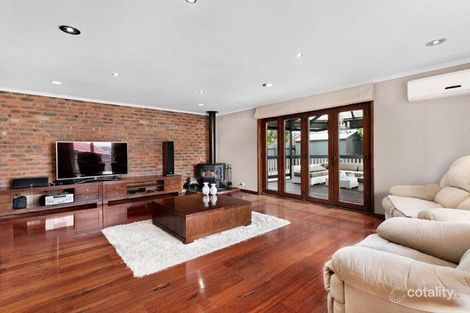 Property photo of 13 Pickering Place Doncaster East VIC 3109