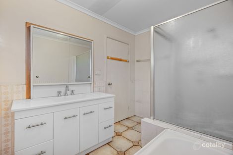 Property photo of 22 Georgiana Crescent Ambarvale NSW 2560