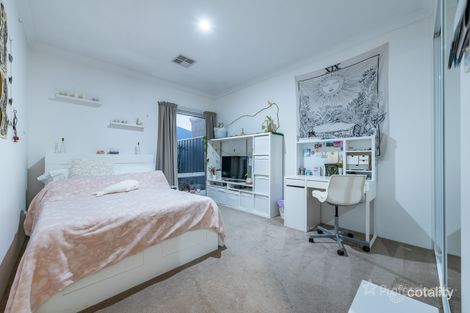 Property photo of 2 Caravel Approach Jindalee WA 6036