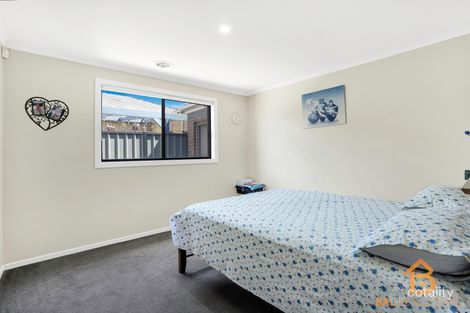Property photo of 25 Wickford Road Tarneit VIC 3029
