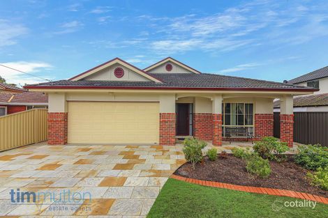 Property photo of 2 Eileen Street Picnic Point NSW 2213