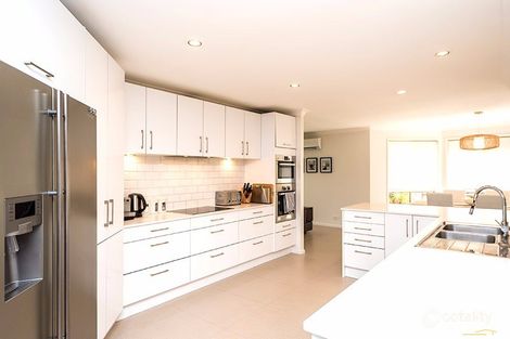 Property photo of 52 Thorngate Drive Robina QLD 4226