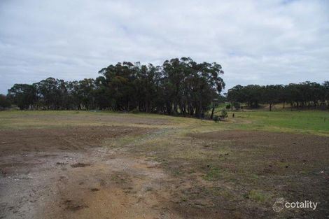 Property photo of 116 Taemore Close Haddon VIC 3351