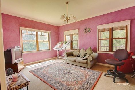 Property photo of 34 Badgery Crescent Lawson NSW 2783