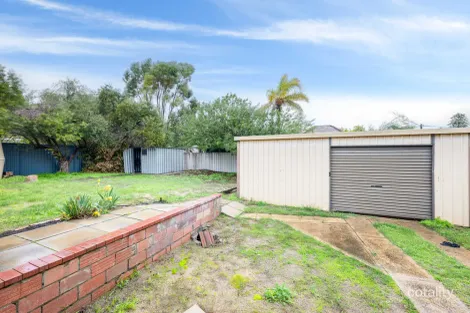 Property photo of 7 Axminster Street Warnbro WA 6169