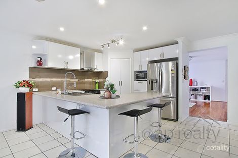 Property photo of 6 Paton Crescent Forest Lake QLD 4078