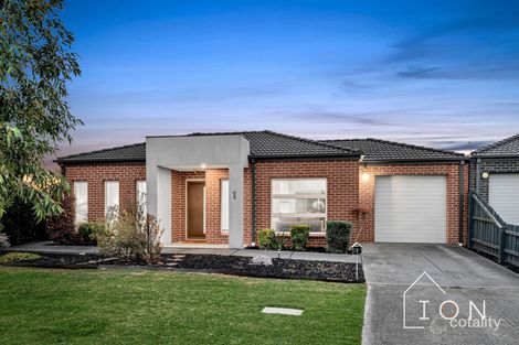 Property photo of 1 Carabott Place Berwick VIC 3806