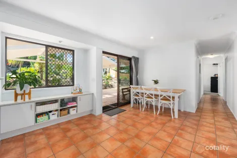 Property photo of 4 Bushtree Court Burleigh Waters QLD 4220