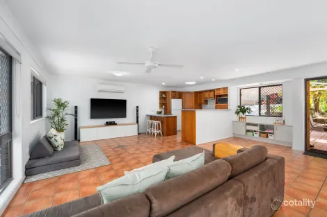 Property photo of 4 Bushtree Court Burleigh Waters QLD 4220