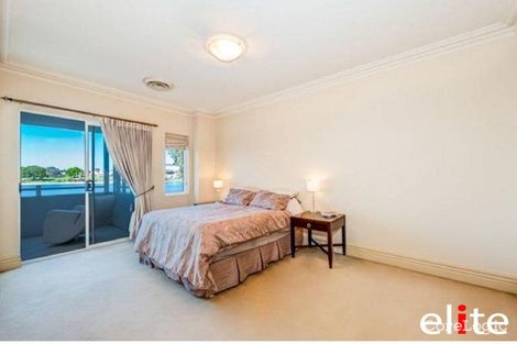 Property photo of 17 Jacaranda Drive Cabarita NSW 2137