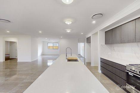 Property photo of 16 Hambrook Street Pallara QLD 4110