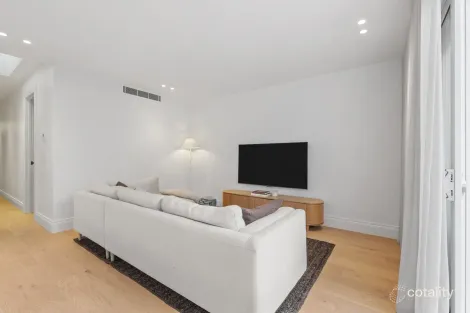 Property photo of 172 Heath Street Port Melbourne VIC 3207