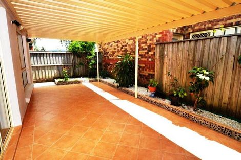 Property photo of 16 Trade Winds Drive Helensvale QLD 4212