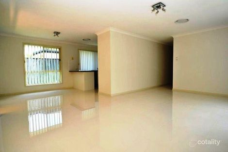 Property photo of 16 Trade Winds Drive Helensvale QLD 4212