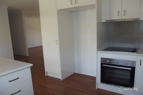 2/8 Crimson Ct, Miami, QLD 4220