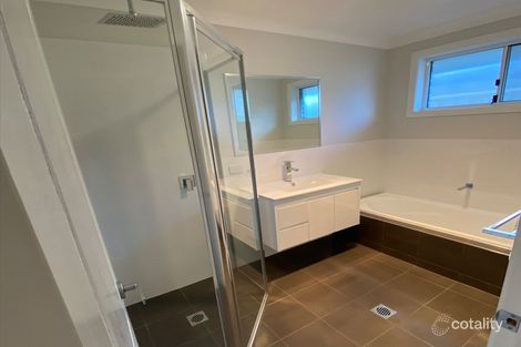 Property photo of 80 Botanic Way Orange NSW 2800