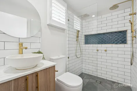 Property photo of 32 Andrews Avenue Reservoir VIC 3073