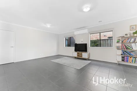 Property photo of 26 Atrium Street Clyde North VIC 3978