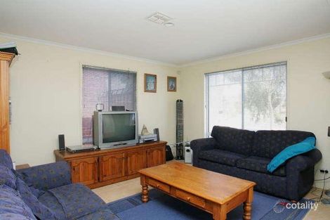 Property photo of 8 Siret Court Roxburgh Park VIC 3064