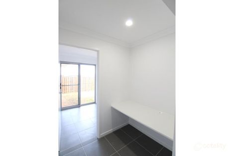 Property photo of 1 John Street Walloon QLD 4306