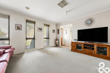 Property photo of 2/24 Gravlier Way South Morang VIC 3752