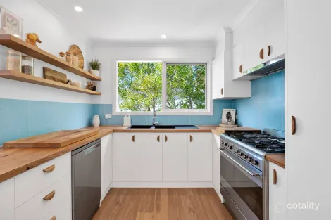 Property photo of 21 Holliday Road Lorne VIC 3232