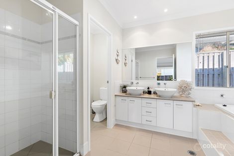 4 Twynam Mews, Pacific Pines, QLD 4211