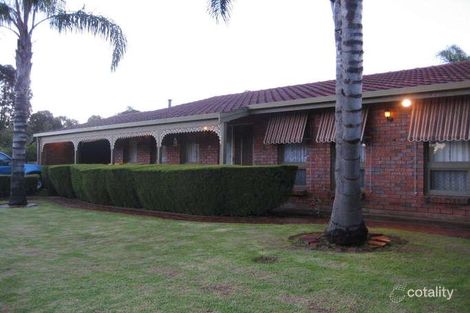 Property photo of 11 Kareda Drive Campbelltown SA 5074