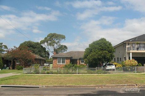 13 Gundaroo St, Villawood, NSW 2163