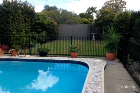 Property photo of 24 First Avenue Labrador QLD 4215