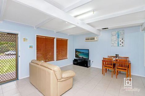 Property photo of 6 Manoa Road Budgewoi NSW 2262