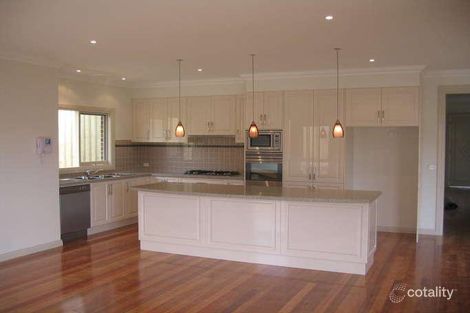Property photo of 28 Kingston Way Mooroolbark VIC 3138