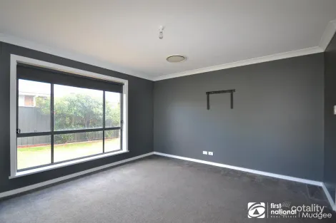 Property photo of 21 Ray Gooley Drive Mudgee NSW 2850