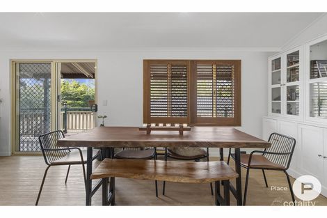 2 Acorn Cres, Flinders View, QLD 4305