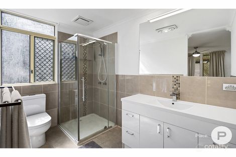 Property photo of 2 Acorn Crescent Flinders View QLD 4305