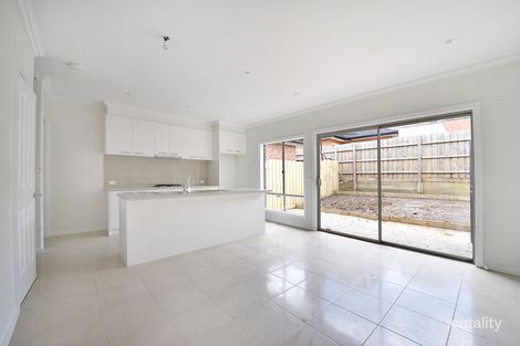 Property photo of 2/30 Bunnett Road Knoxfield VIC 3180