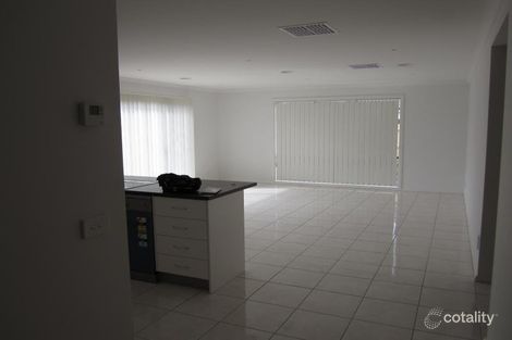 Property photo of 2 Redgum Avenue Carrum Downs VIC 3201