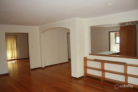 Property photo of 2 Fifer Rise Bundoora VIC 3083