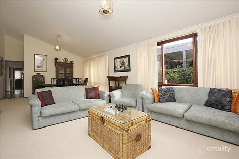 Property photo of 22 Chataway Crescent Fadden ACT 2904