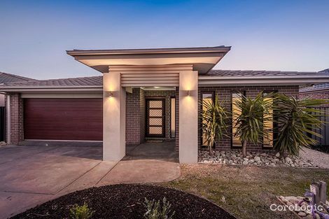 Property photo of 18 Oakgrove Drive Craigieburn VIC 3064