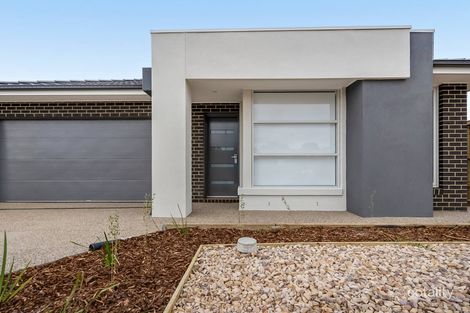 9 Ballet Cres, Sunbury, VIC 3429