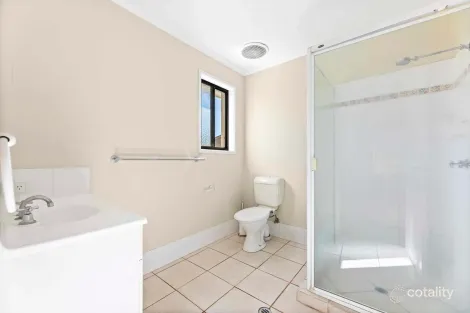 Property photo of 4/9 Creek Street East Toowoomba QLD 4350