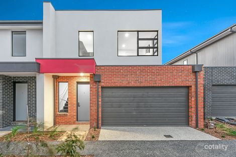 Property photo of 10 Hakea Place Keysborough VIC 3173