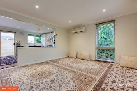 Property photo of 1/14 Castlecrag Close Endeavour Hills VIC 3802