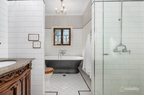 Property photo of 28 Bondi Avenue Mermaid Beach QLD 4218