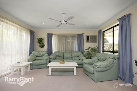 Property photo of 6 South Anderson Court Cranbourne VIC 3977